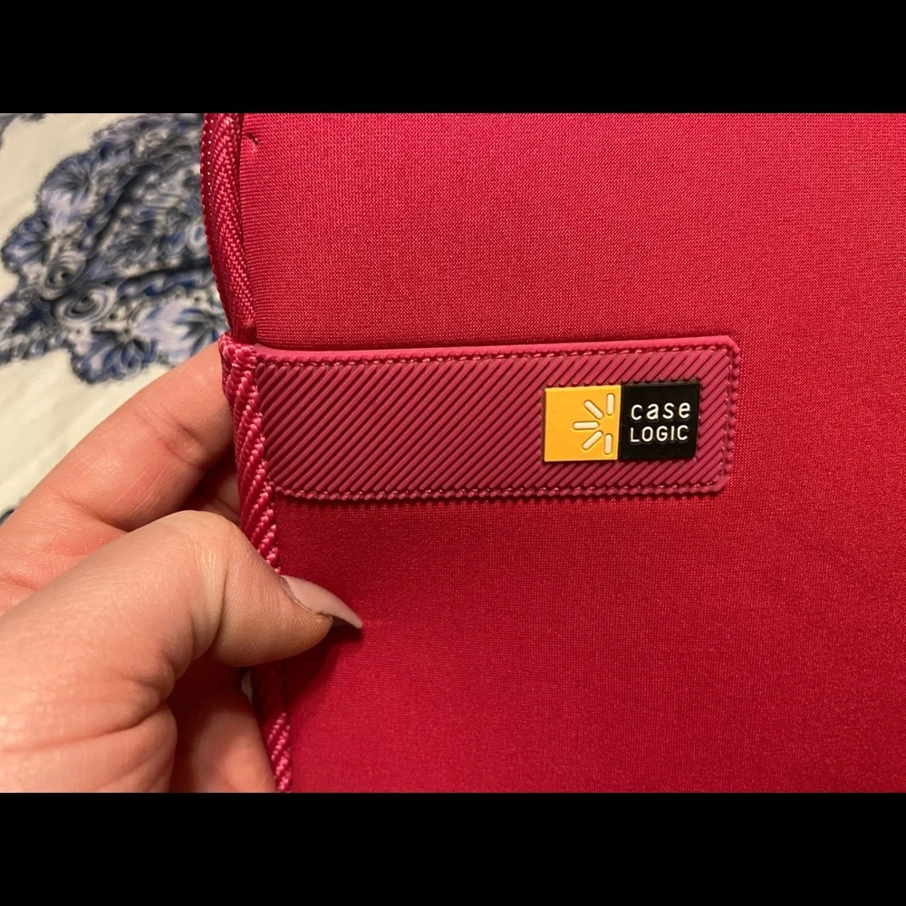 Laptop sleeve